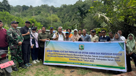 Pengabdian Masyarakat di Nagari Tanjung Barulak: Serah Terima Alat dan Instalasi Air untuk Sawah dan Pertanian Rakyat oleh Fakultas Teknik Unand