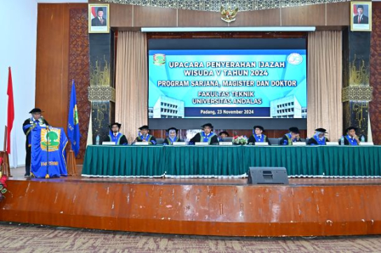 Fakultas Teknik Universitas Andalas Gelar Penyerahan Ijazah Wisuda Periode V Tahun 2024